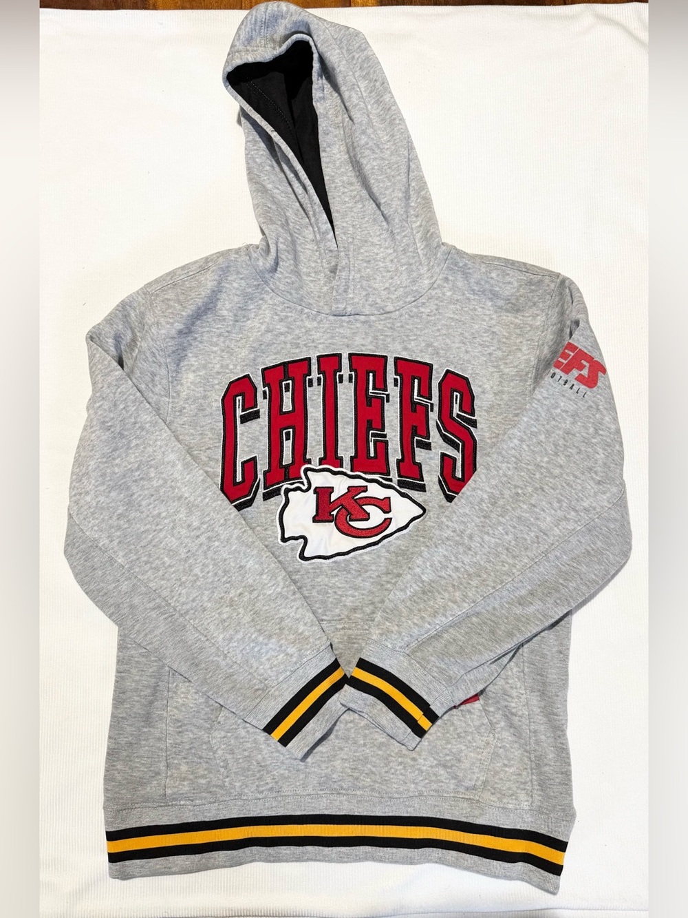 NFL Kansas City Chiefs Embroidered Sweatshirt Hoodie Youth 14-16 AFC West